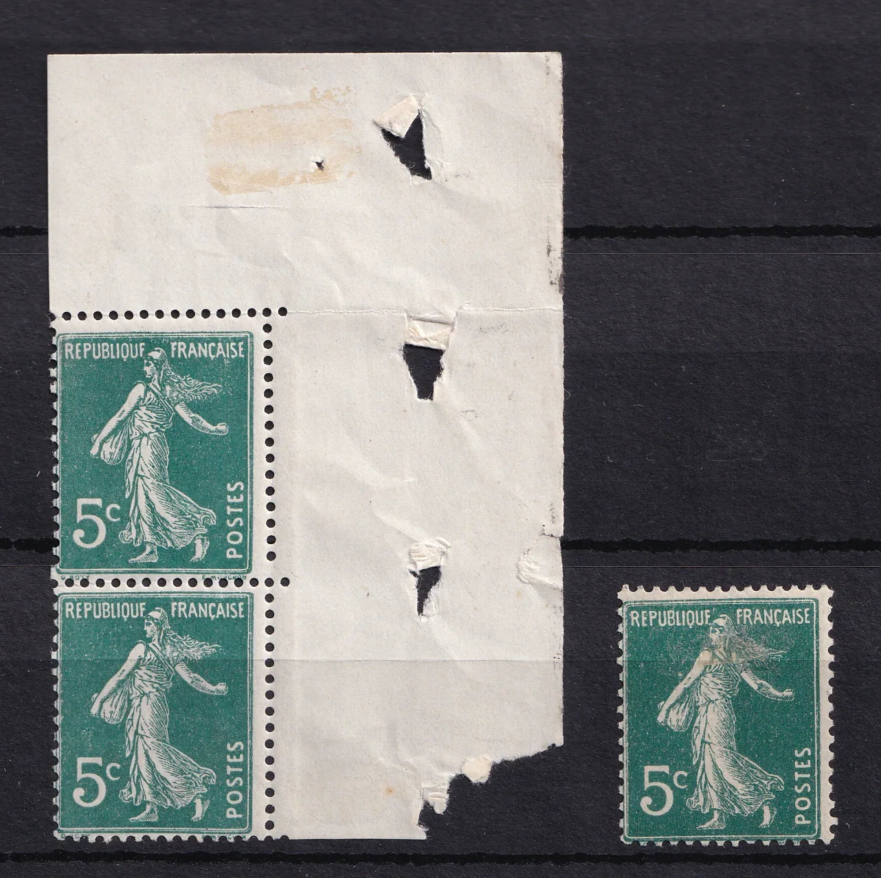 France 1907 - pièce de choix, variété impression recto-verso dont coin de feuille - Maury n°137k